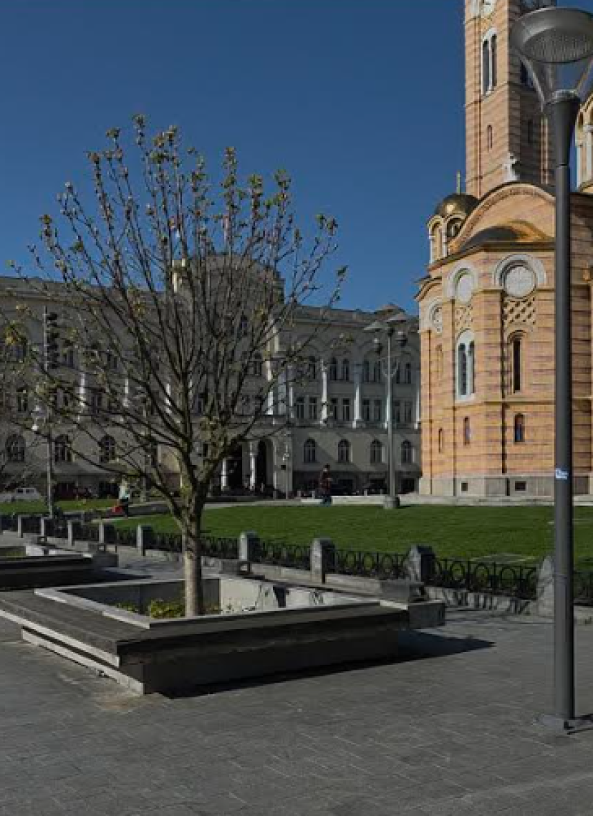 Сунце измамило Бањалучане, баште кафића крцате