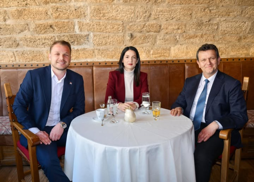 Опозициона тројка Републике Српске за истим столом