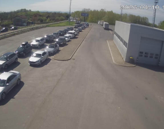 Novi sistem napravio haos na mnogim graničnim prelazima