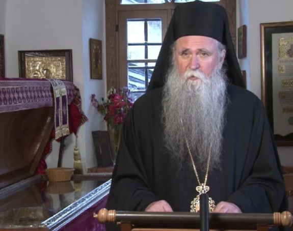 Mitropolit Joanikije: Svjetlost Vaskrsenja nas vječno grije