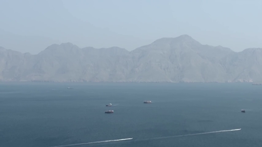 "Неколико бродова морнарице САД прошло кроз Ормуз"