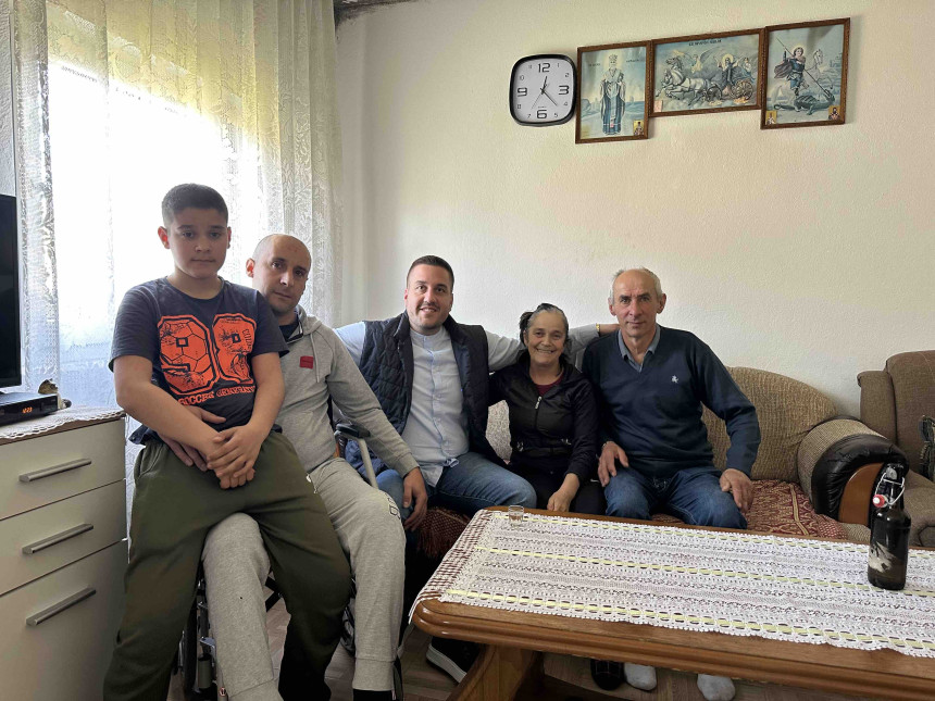 Дринић: Систем је обичне људе препустио саме себи