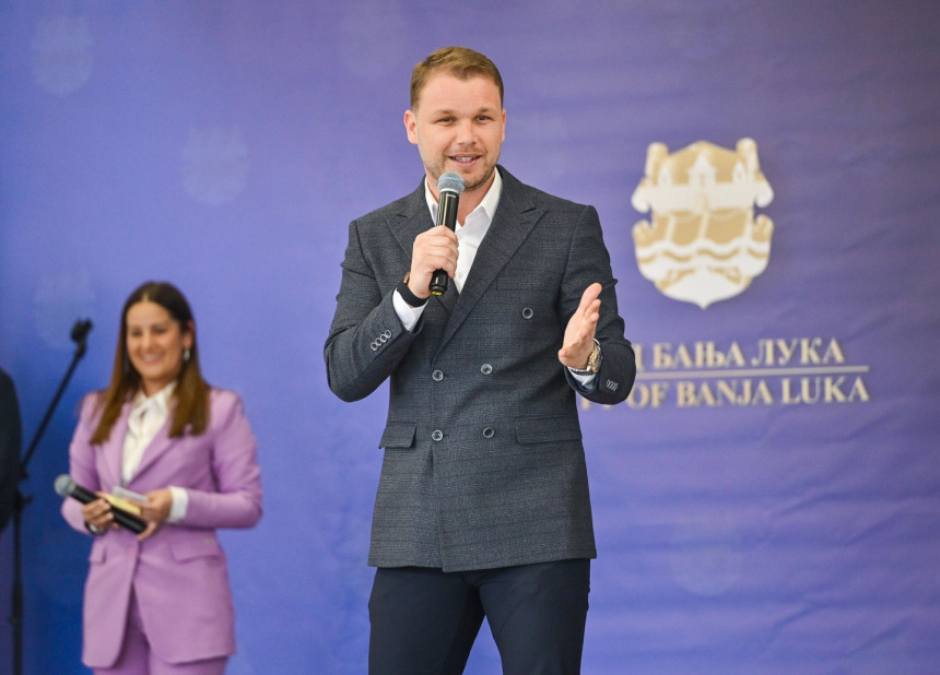 Станивуковић за рођендан БН: Подарили сте нешто велико свијету