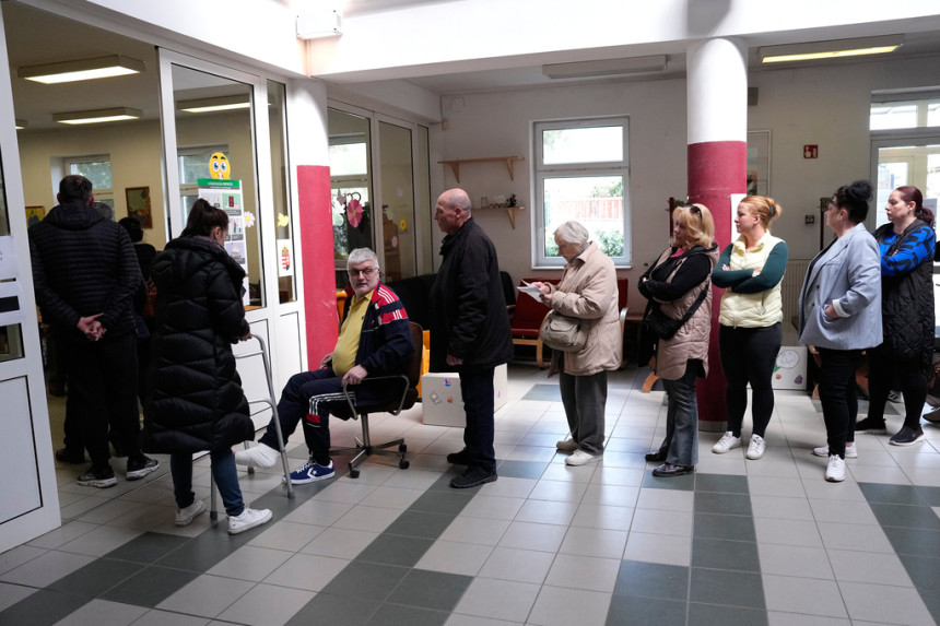 Do 11h 37,98% ljudi glasalo na izborima u Mađarskoj