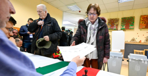 Na izborima u Mađarskoj do 9 sati izlaznost 16,89%