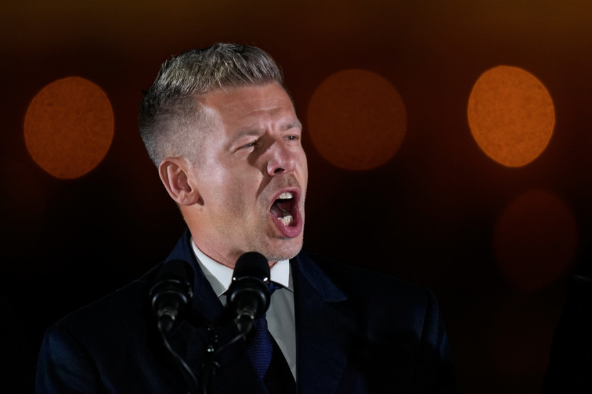 Snimak proslavio Mađara: Tajno snimao svoju ženu