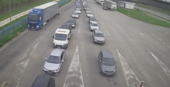 Потребно стрпљење: Колоне на граници са Хрватском и Србијом