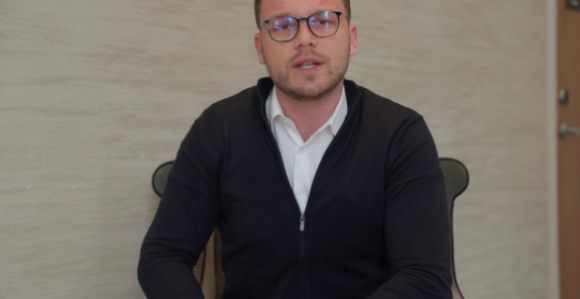 Stanivuković poručio Miniću: Želim TV duel prema svjetskim standardima, a ne onaj koji vi sa režimom režirate (VIDEO)