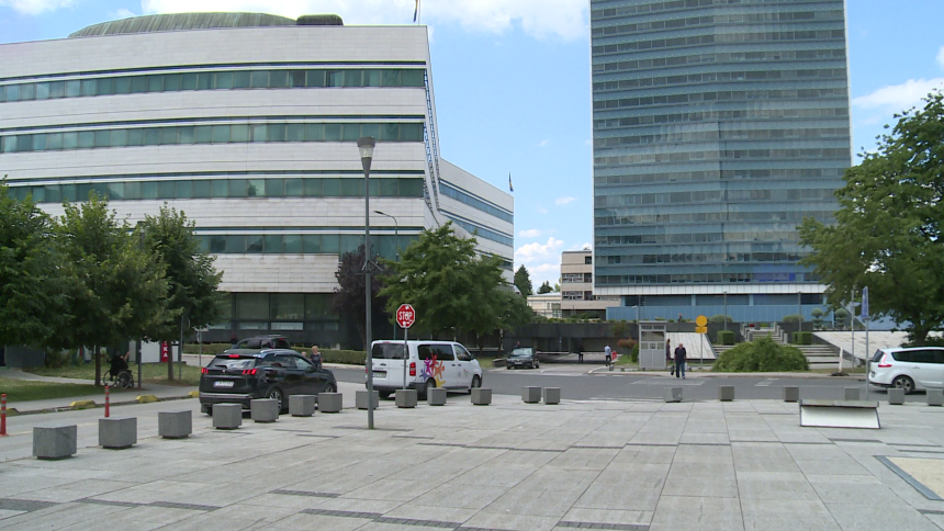 Транспарентности и одговорност испразна флоскула политичара