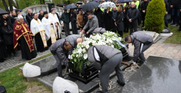 Sahranjen Duško Vujošević uz pjesmu Đorđa Balaševića