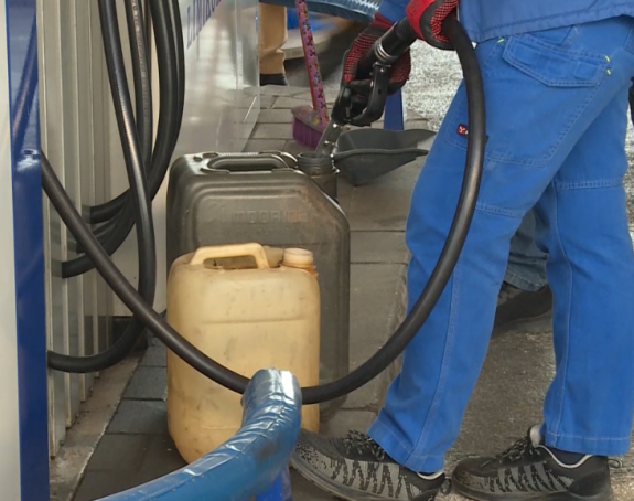 Politička igra akcizama: Narodu se samo mažu oči?!