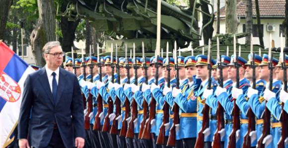 Sastanak Vučića sa najvišim rukovodstvom Ministarstva odbrane