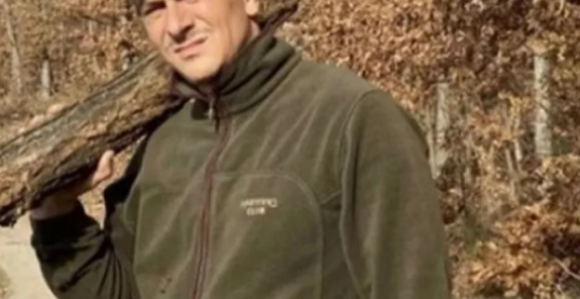 Poznati glumac se preselio na selo i uzgaja kokoške