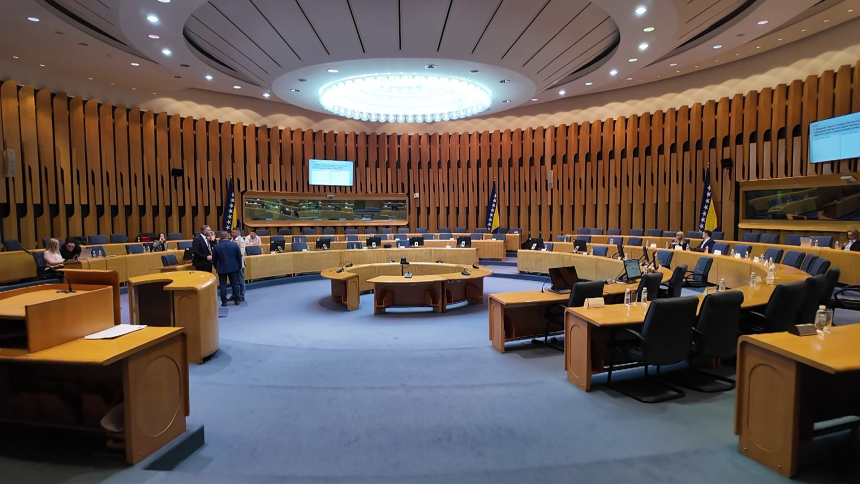 Novac "liježe" i kad se blokira: Nagrađeni za nerad