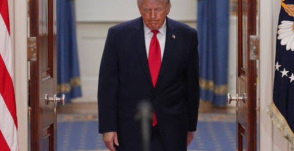 Трамп се огласио више од 10 пута у року од једног сата