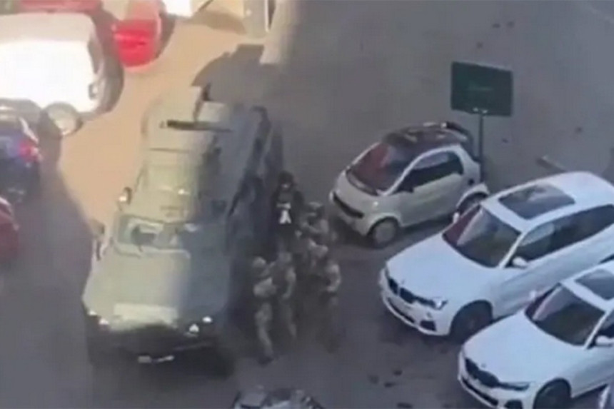 U pucnjavi u Kijevu poginulo pet osoba, ubijen napadač