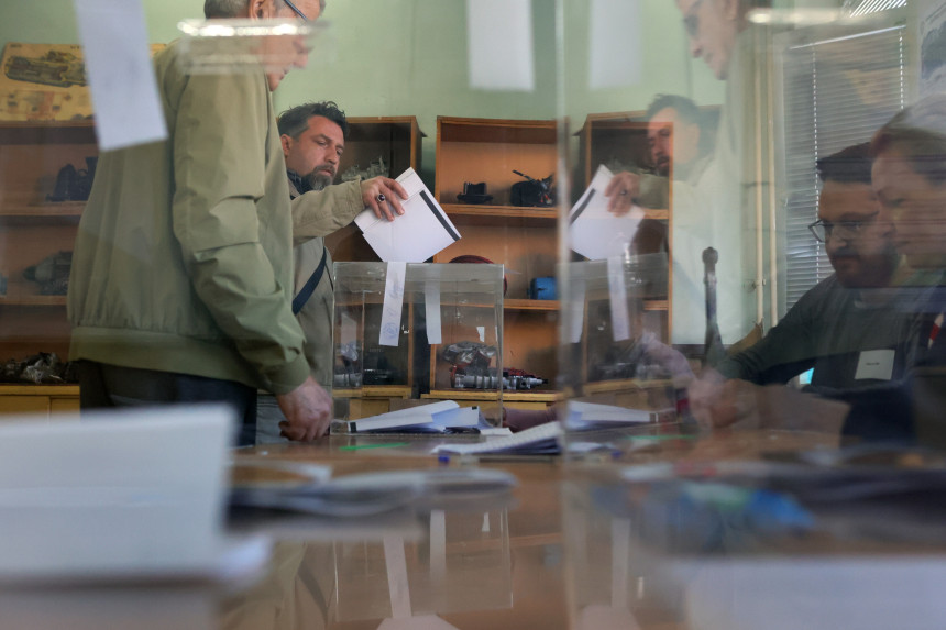 Бугарска: Излазност до 11 часова 13,6 одсто бирача