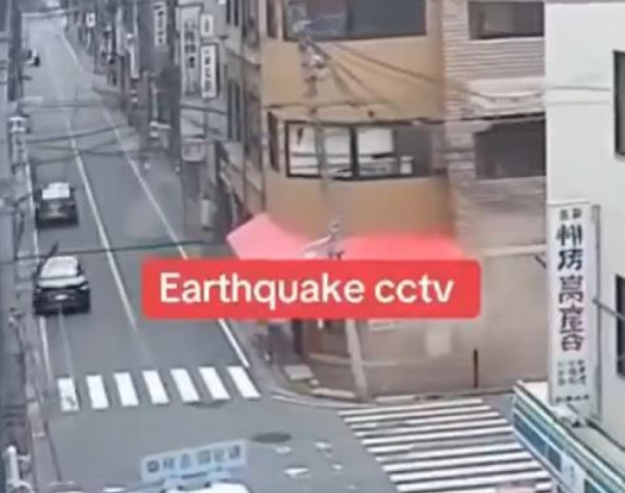 Dramatične scene iz Japana: Zgrade se uvijaju (VIDEO)