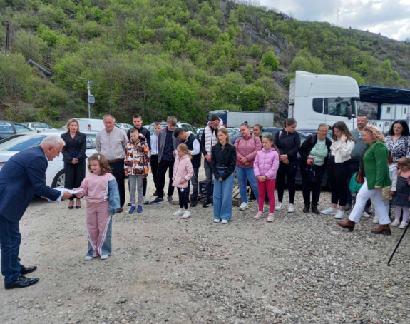 M:tel nastavlja da stipendira djecu sa Kosova i Metohije