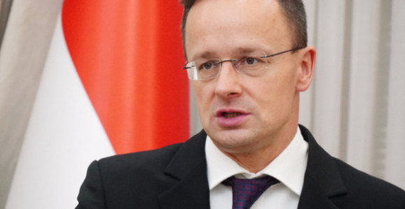 Шокантно признање Сијарта: Бори се са тешком болешћу