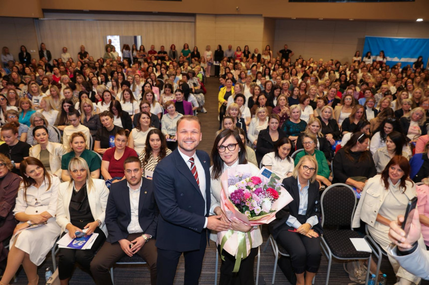 Pokret sigurna Srpska dobio i predsjednicu žena