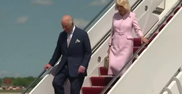 Краљ Чарлс ИИИ стигао у Америку, слиједи састанак са Трампом