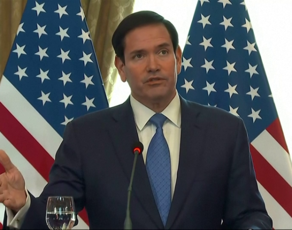 Ponuda Irana o otvaranju Ormuza neprihvatljiva za SAD