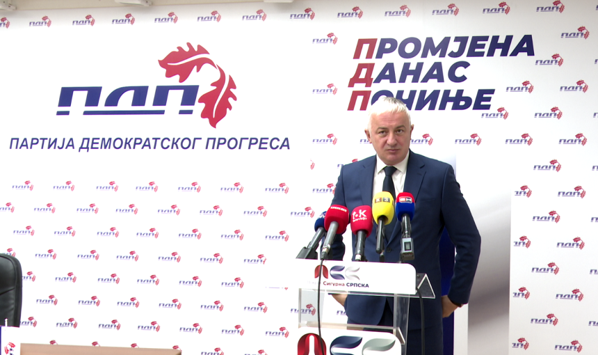 Veličanje ustaških simbola zakonski sankcionisati