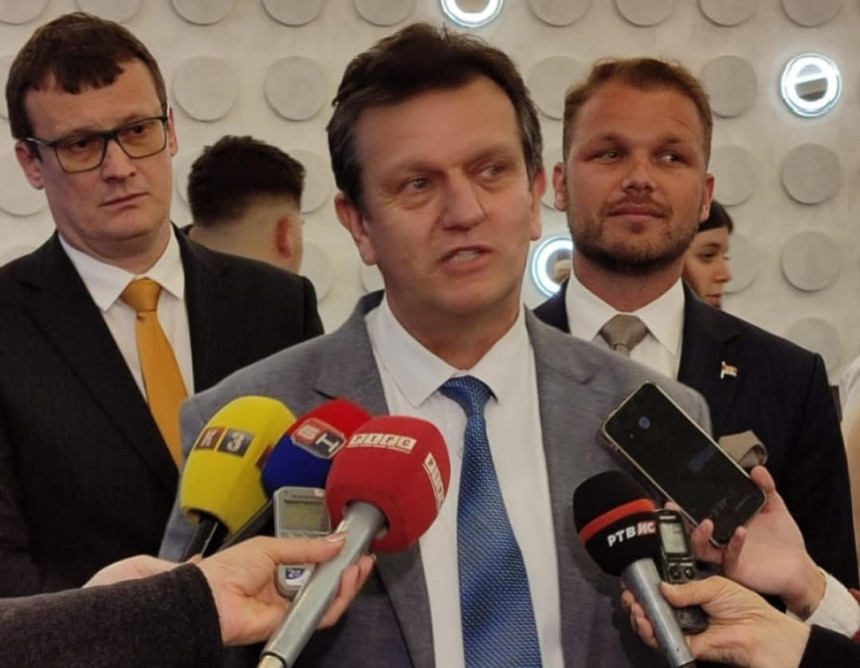 Blanuša i Stanivuković pozivaju na jedinstvo i grupisanje opozicionog bloka protiv režima