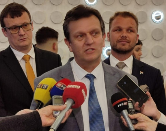 Blanuša i Stanivuković pozivaju na jedinstvo i grupisanje opozicionog bloka protiv režima