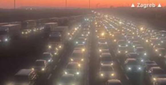Haos na hrvatskim putevima: Kolona čak 15 kilometara