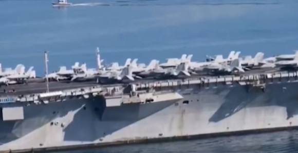 Požar na američkom razaraču, ostao bez pogona u Pacifiku