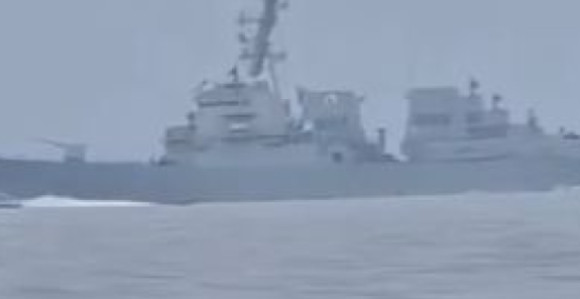 Iran tvrdi da je pogodio američki brod, SAD negira