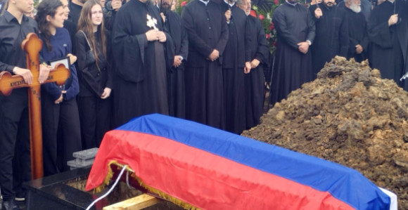 Бобан Кустурић сахрањен уз највише почасти