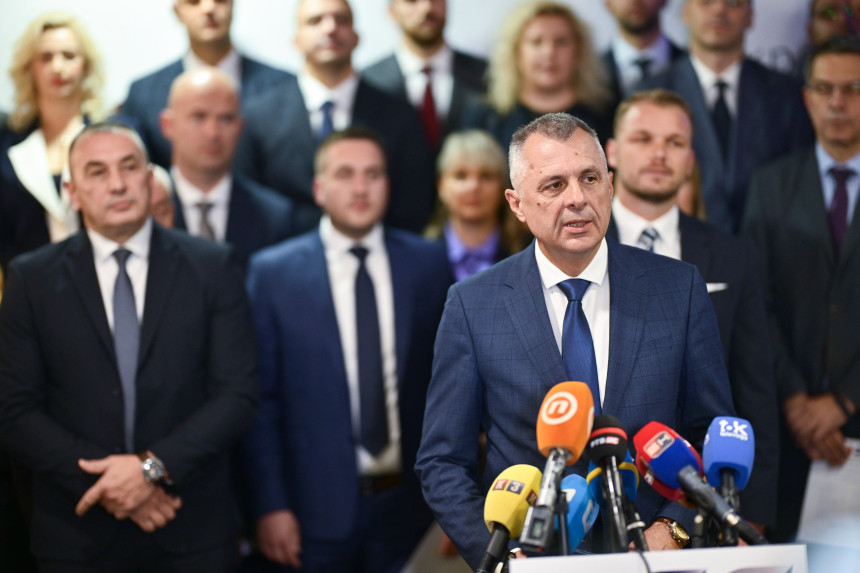 Radojičić podržao Borenovića: Hitno održati sjednicu