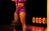 Nevjerovatno: Žena kosom podigla više od 75 kg (VIDEO)
