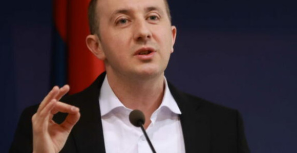 ФЗО дискриминише пензионере у Српској и отима новац