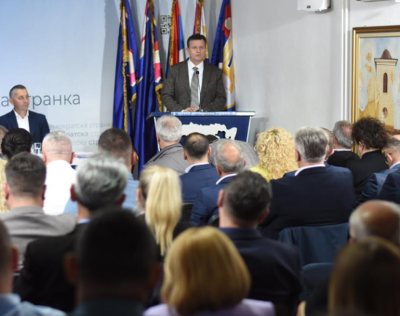 Podrška Blanuši da se oko SDS-a okupe sve stranke koje su protiv režima! (VIDEO)
