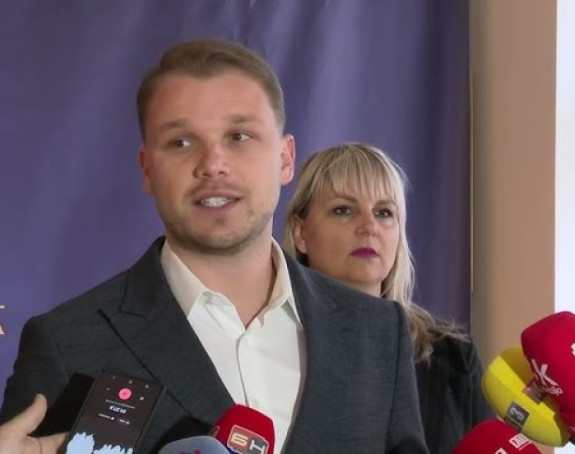 Miniću, kakve vam zakone podmeću pa ih brzo povlačite?