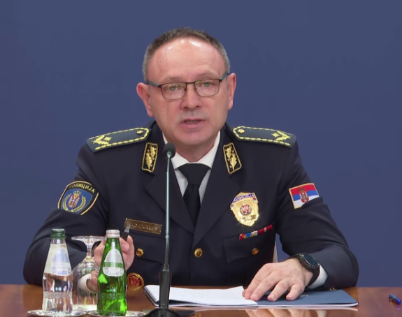 Privedeno 10 lica, od toga 4 policajaca, zaštićenih nema