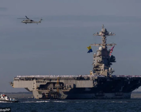 Nakon godinu dana ratova američki nosač aviona se vraća kući