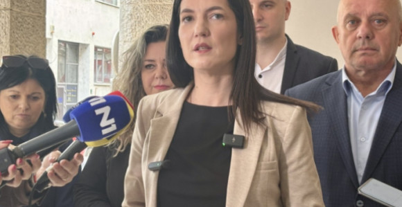 Предате кандидатуре: Тривићева позива на јединство опозиције
