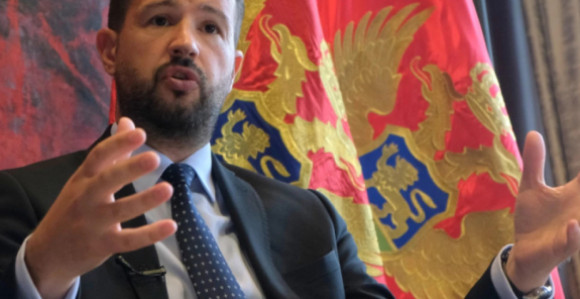 C. Gora obilježava 20 godina od proglašenja nezavisnosti