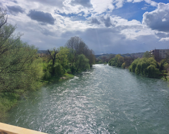 Danas moguća kiša, u Hercegovini toplo i sunčano