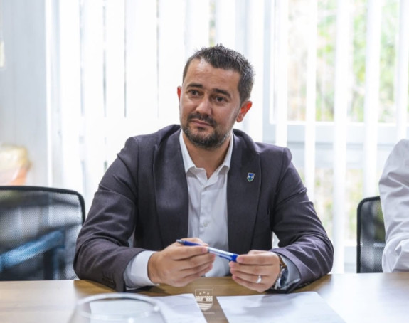 Uhapšen kantonalni ministar obrazovanja Denis Osmankić