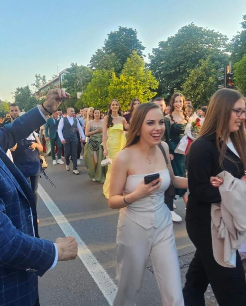 Pogledajte kako su medicinari proslavili maturu za pamćenje