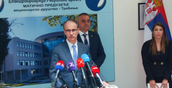 Са приче прелази се у конкретизацију изградње аеродрома