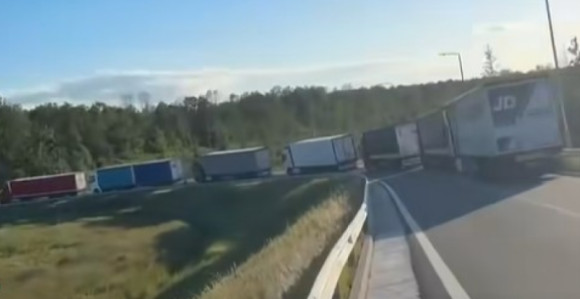 Gužve na granici u Gradiški: U kolonama se gube milioni
