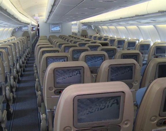 Zašto je sve u avionu plavo? Pametna psihološka strategija