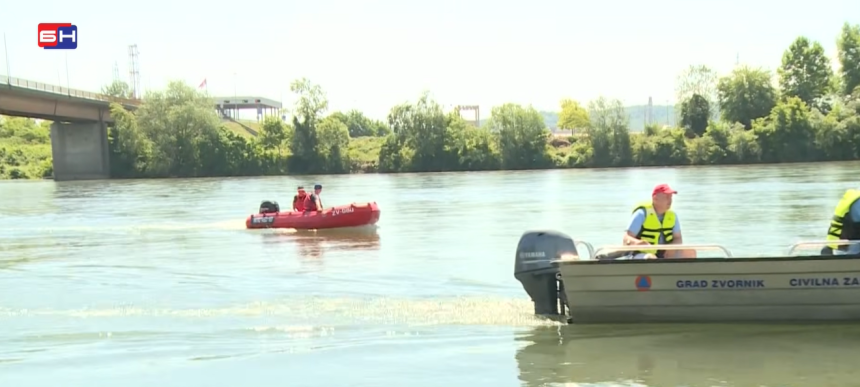 Potraga za dječakom nestalim u Drini obustavljena